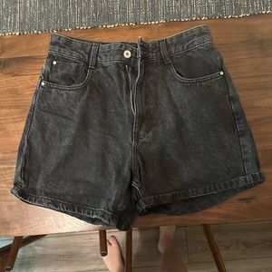 Zara High-Waisted Mom Short
